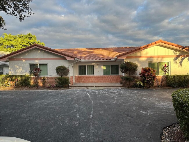 Building Photo - 3751 NW 115th Ave Unit B