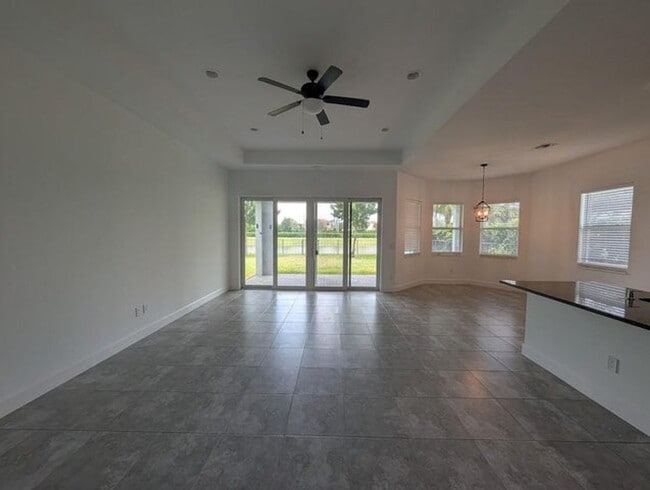 Photo - 4613 Citron Wy