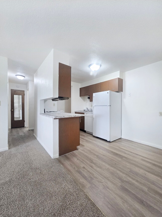 Photo - 502 13th St SE