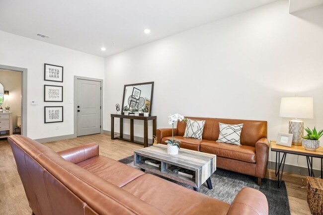 Photo - 2450 Wickersham Ln Unit 2023