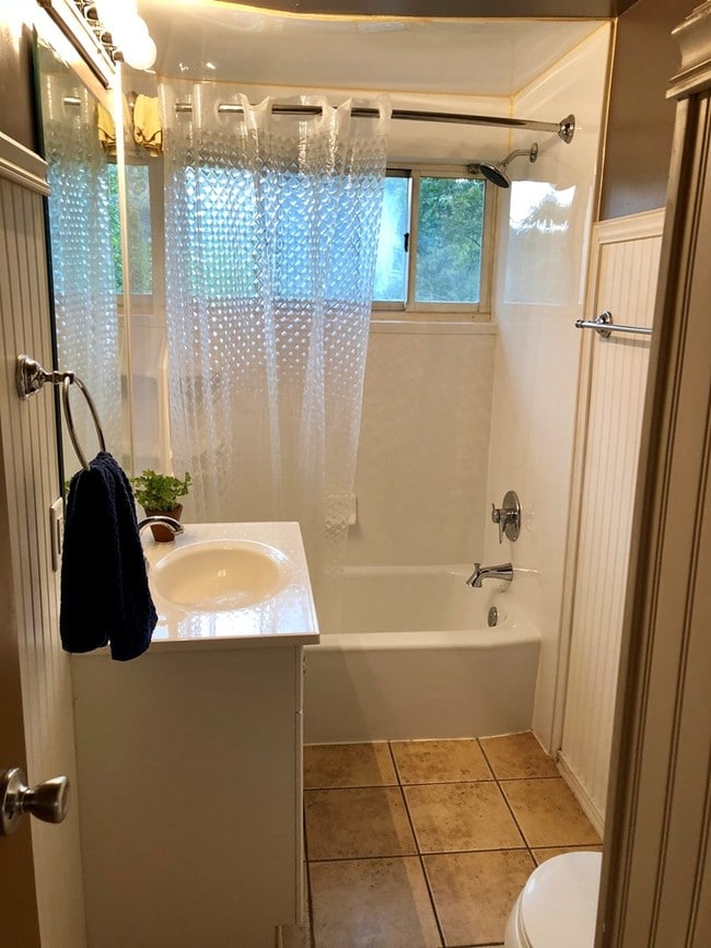 Modern Bathroom - 2089 Louisa Ave