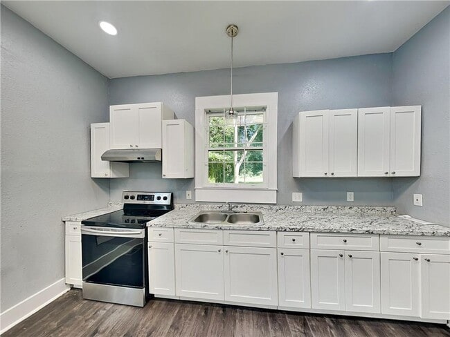 Photo - 735 Dill Ave SW