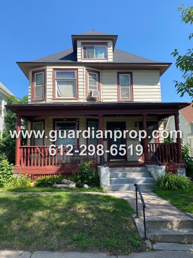 Building Photo - 709-711 Jessamine Ave E Unit 709 Rental