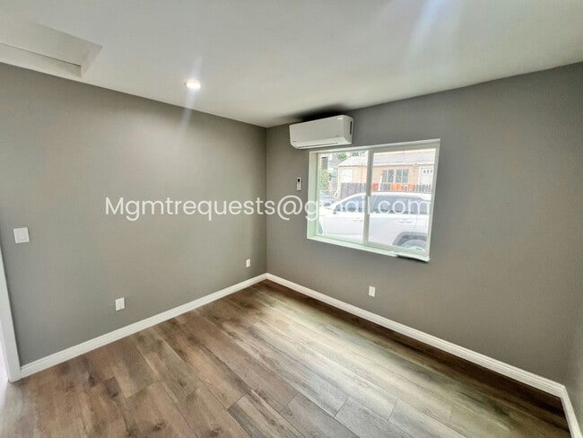 Photo - 3343 Lime St Unit 3345