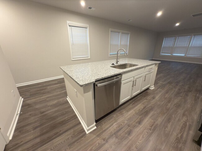 Photo - 685 Count Fleet Ct