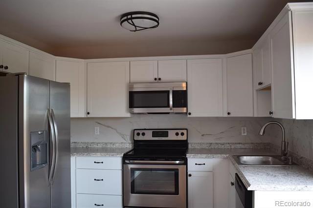 Photo - 2146 Broadway Ave