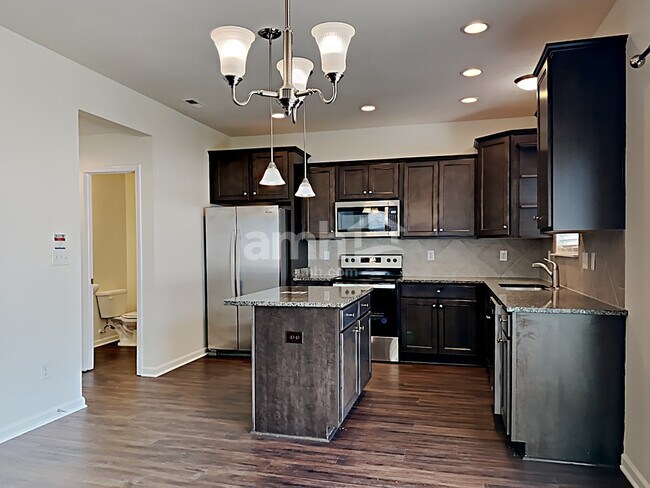 Photo - 8720 Hemingway Dr