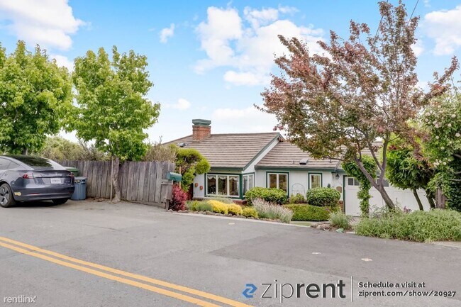 Photo - 5 br, 3 bath House - 135 Elm Ave, Larkspur...