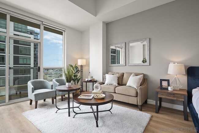 Building Photo - 350 W Ash St Unit 1006 Rental