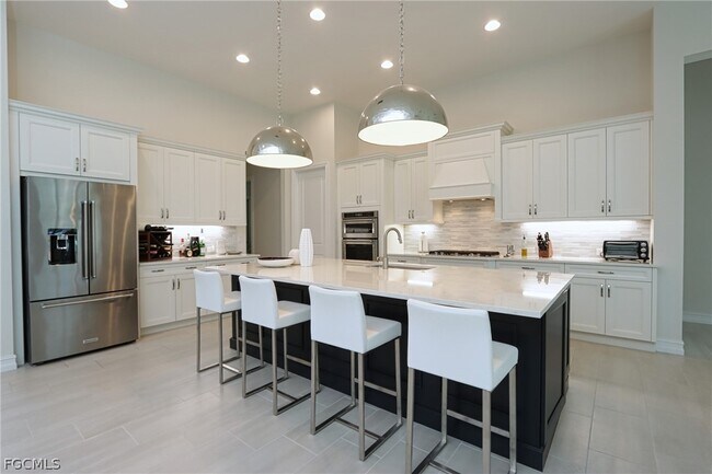 Photo - 6262 Union Island Wy