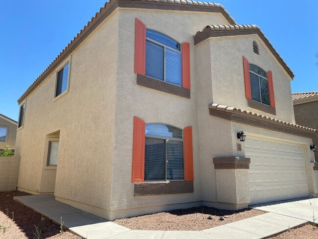 Photo - 4 Bedroom, 3 bath, two story with loft in ...