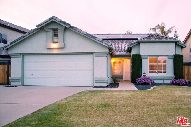 Building Photo - 8506 Blue Heron Dr Rental