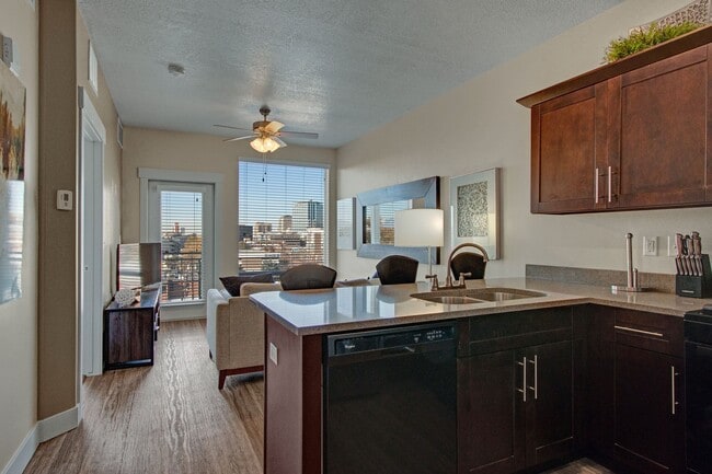 Velo on the Boulevard kitchen - Velo on the Boulevard