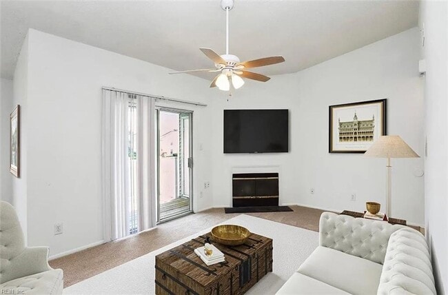 Photo - Charming Top-Floor Condo in the Heart of V...