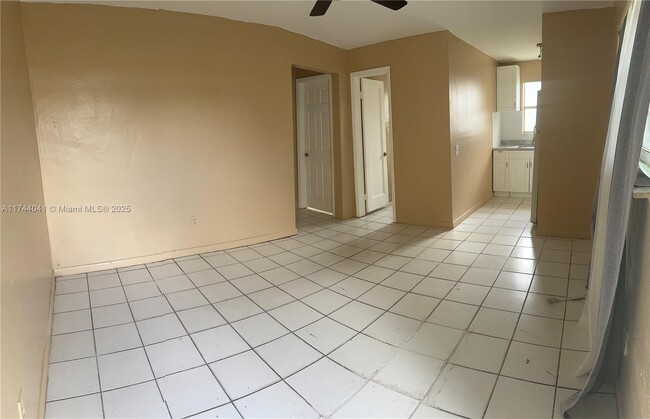 Photo - 2856 NW 14th St Apartamento Unidad 2