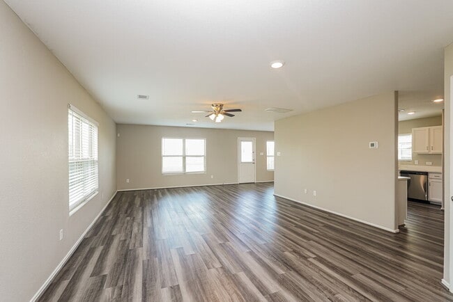 Photo - 8005 Wayside Village Way