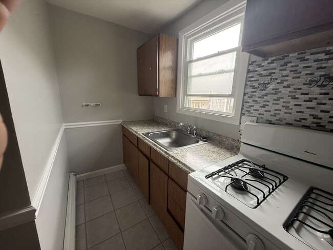 Photo - 39 Hodges Ave Unit 2F