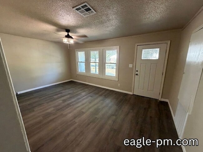 Photo - 1108 N NW