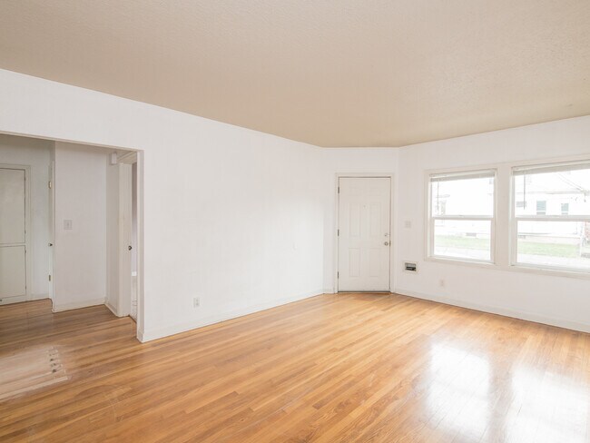 Photo - 919 NE Alberta St