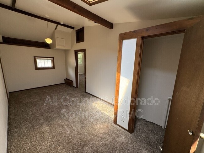 Photo - 215 E Dale St