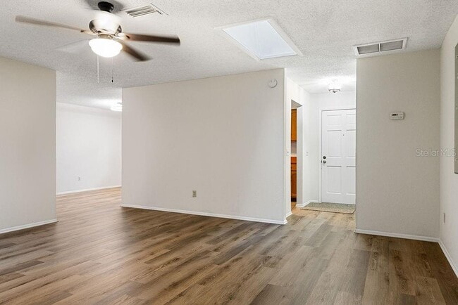 Photo - 223 E Fern Dr