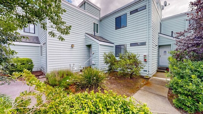 Photo - Serene 2 Bedroom 2 Bath Townhome in Windsor, CA with Carport Included!