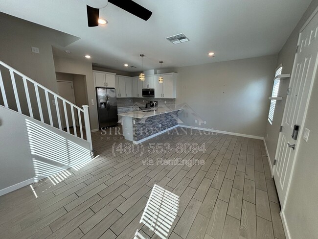 Photo - 155 N Lakeview Blvd