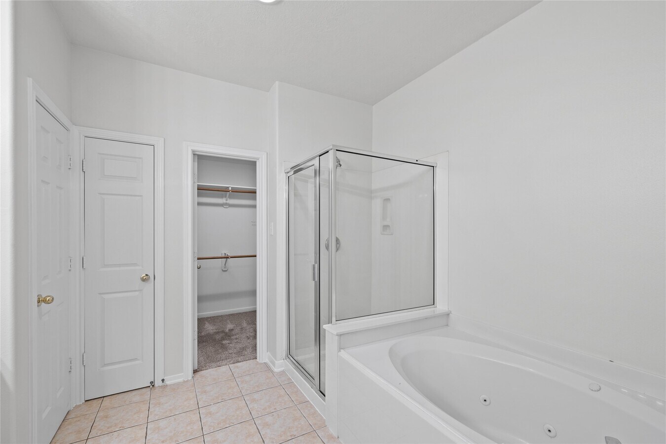 Photo - 107 W Burberry Cir