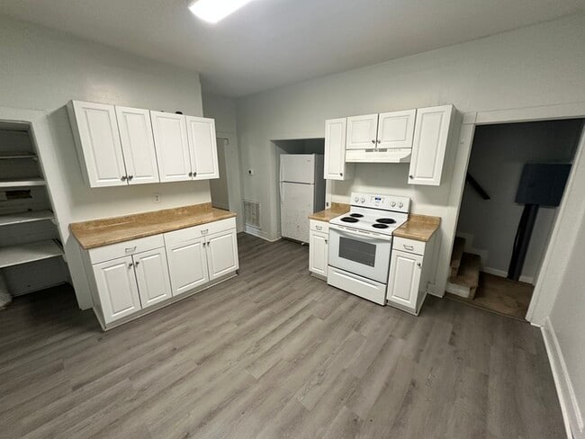 Photo - Two Bedroom Townhome Near State Street