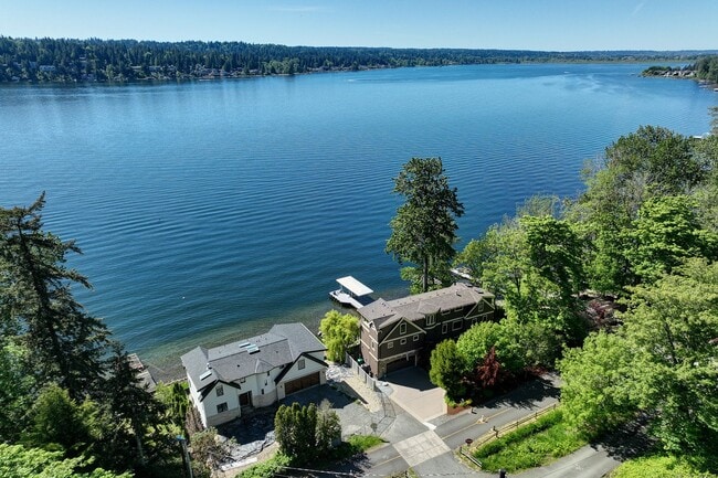 Photo - 3bd/3.75ba Sammamish Home