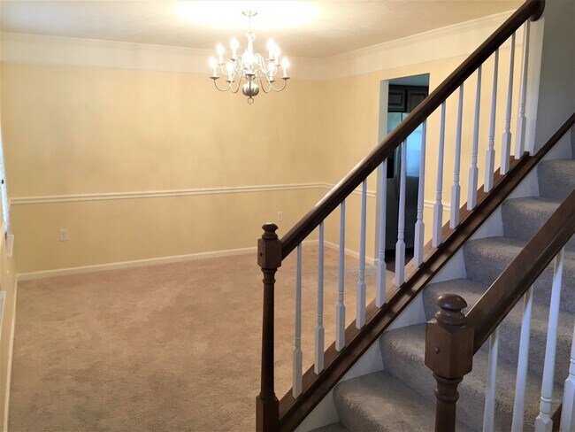 Photo - 133 Nottingham Dr