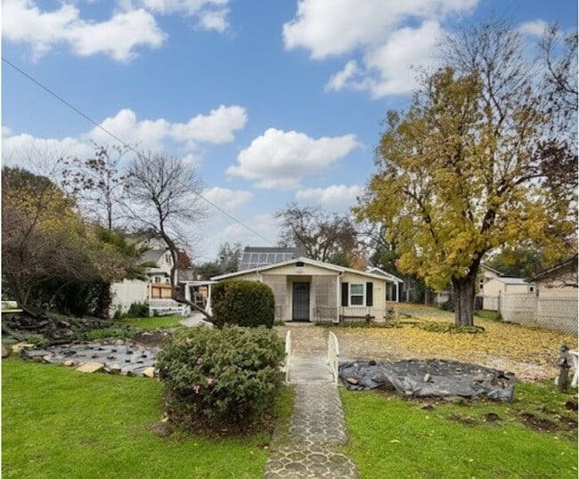 Building Photo - SHAS2352 Unit HOUSE