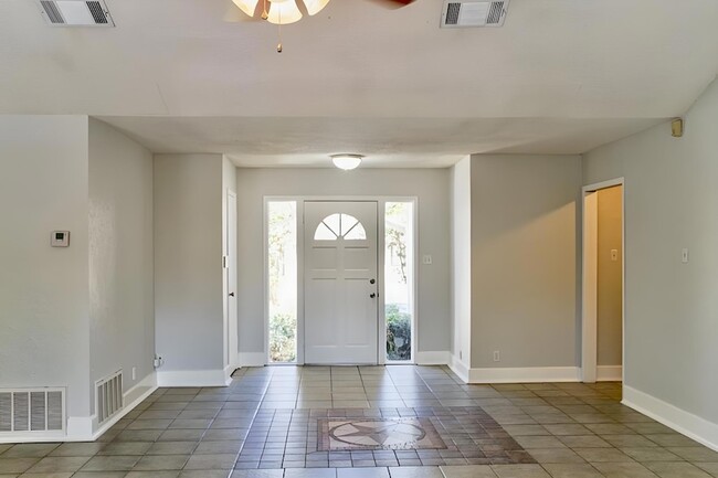 Photo - 12912 Pegasus St