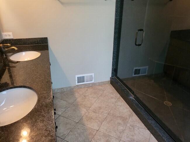 Photo - 3210 Thornberry Ln