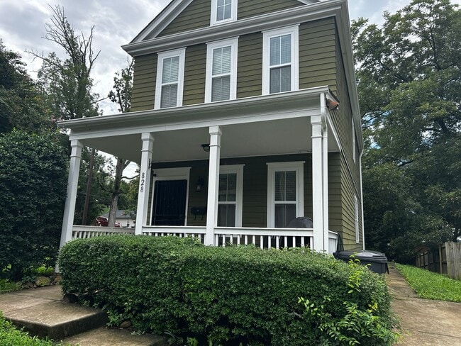 Building Photo - Beautiful 3 Bedroom Home in Belmont Neighb...