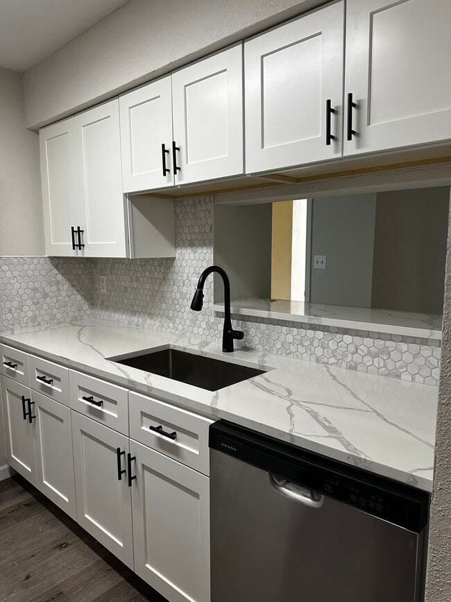 Photo - Spacious 2BR Condo in Prime Coral Springs Location Unit 831