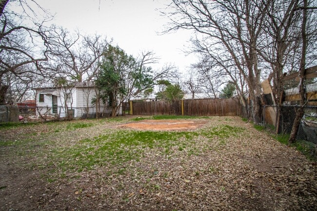 Building Photo - 1727 Nolan St