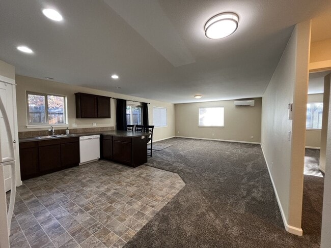 Photo - FOR RENT: UNFURNISHED SINGLE STORY 3 BED, 2 BATH, ATTACHED ONE CAR GARAGE, FENCED YARD.