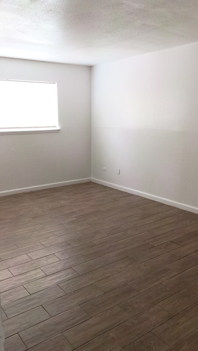 Photo - 5625 Antoine Dr Unit 708