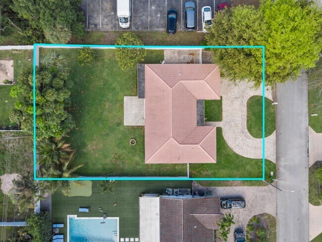 Photo - 1180 SW 17th St