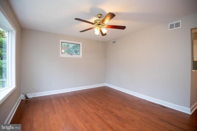 Photo - 839 Clifton Ave