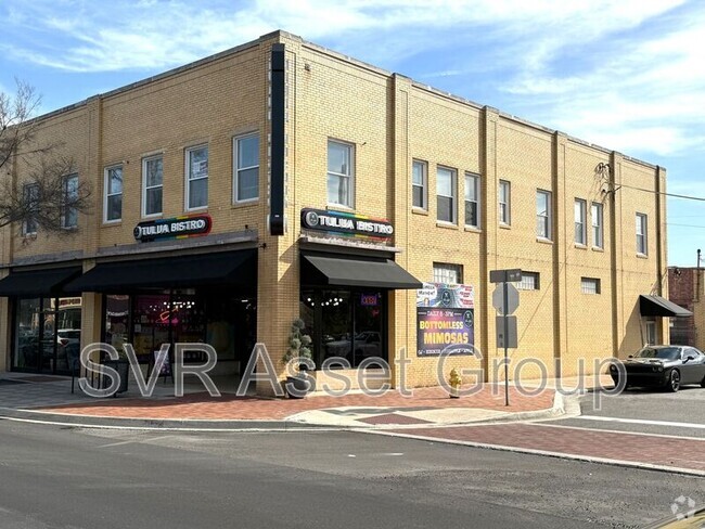 Building Photo - 11 E 7th St Unit #2 Rental