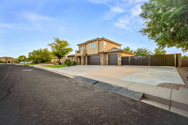 Photo - "Spacious 5-Bed Oasis with 3 Baths in Washington, UT – 3,171 Sq Ft of Comfort!"