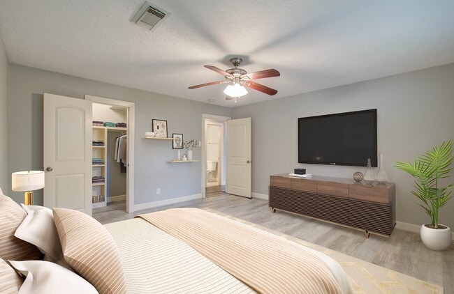 Photo - 5746 Cartagena St