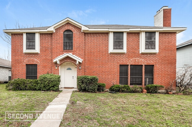 Building Photo - 2725 Stillwater Dr