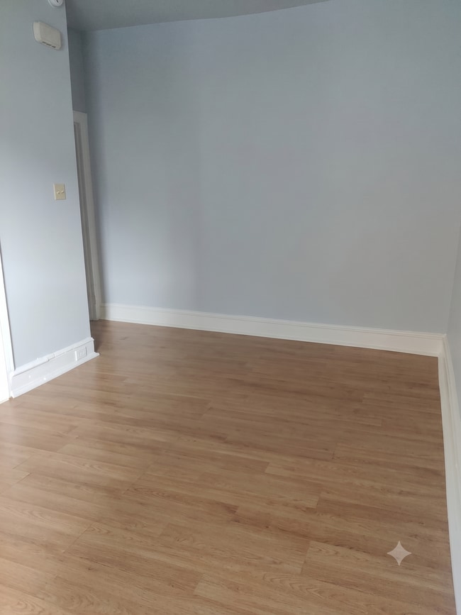 Photo - 53 W Logan St Unit 3