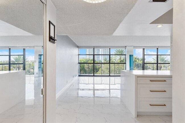 Photo - 600 Parkview Dr Unit 509