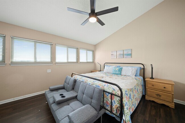 Building Photo - 7041 Kingston Cove Ln Unit 254