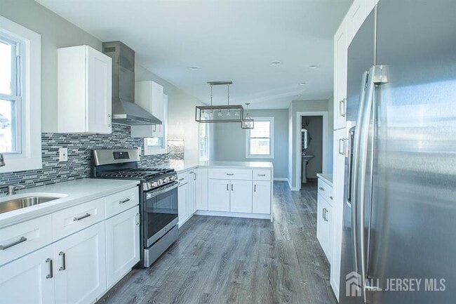 Building Photo - 213 Summerhill Rd