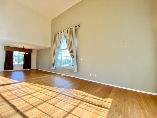 Photo - West Valley Home on a Hill